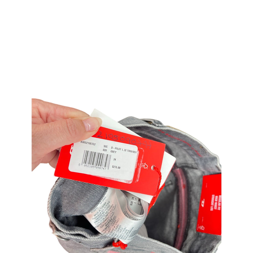 ✨ Diesel D-Pilut Two-Tone Jeans Sz 24 NWT – Grey & Red Straight Leg Denim