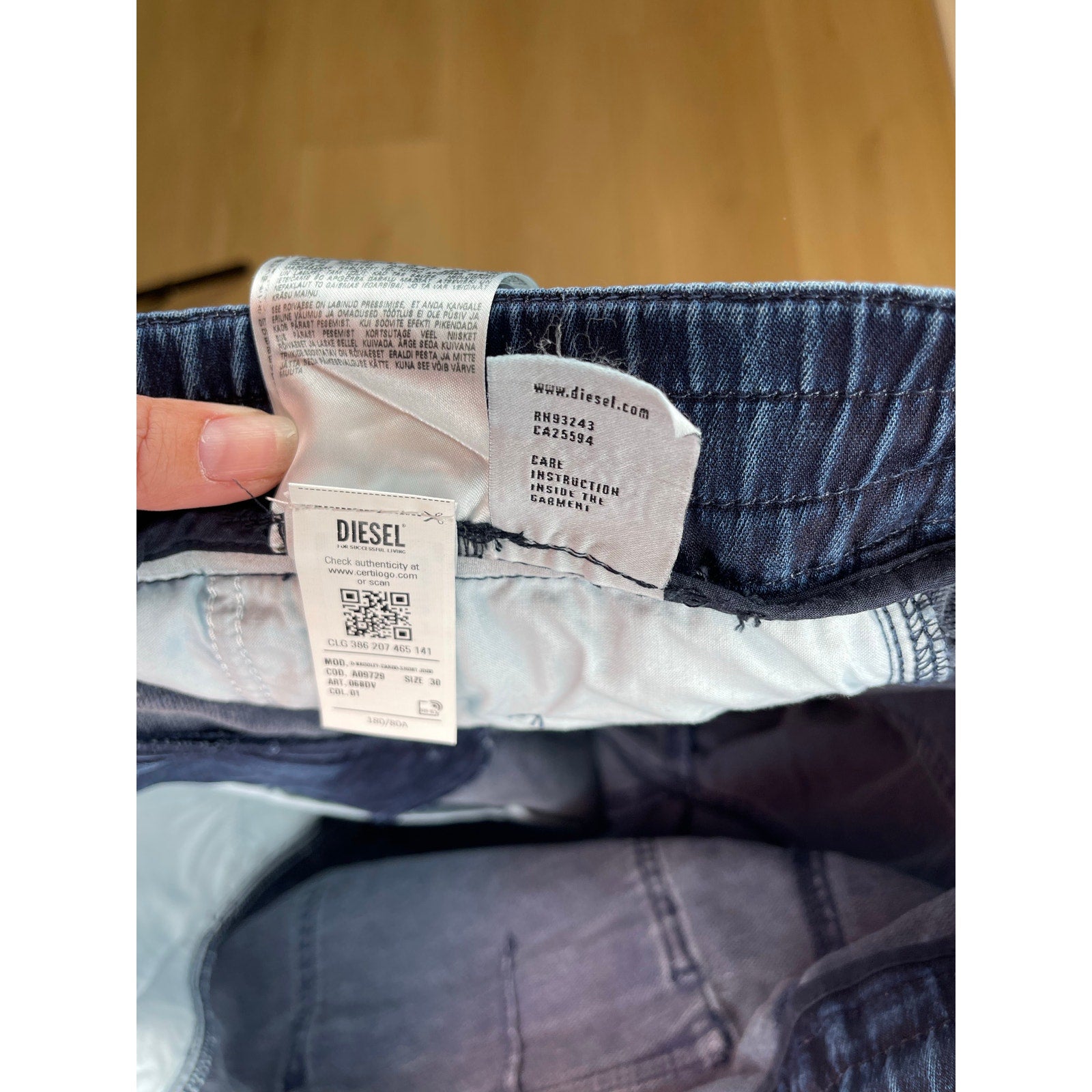 Diesel D-Krooley Cargo Short Jogg – NWT
Size: 30
