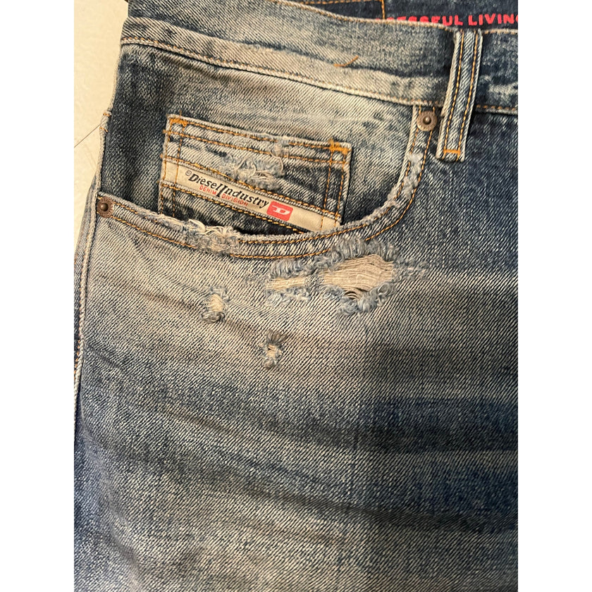 Diesel Men’s D-Viker L.32 Trouser Jeans