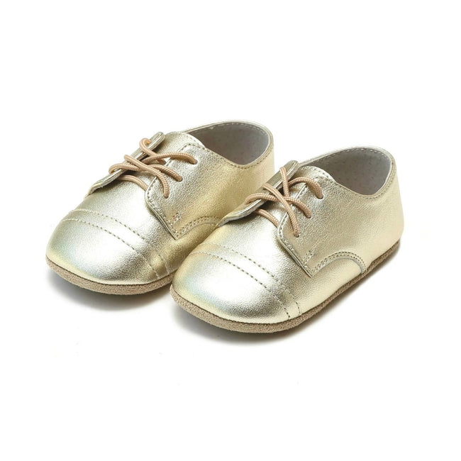 L’AMOUR Bailey Leather Derby Crib Shoe